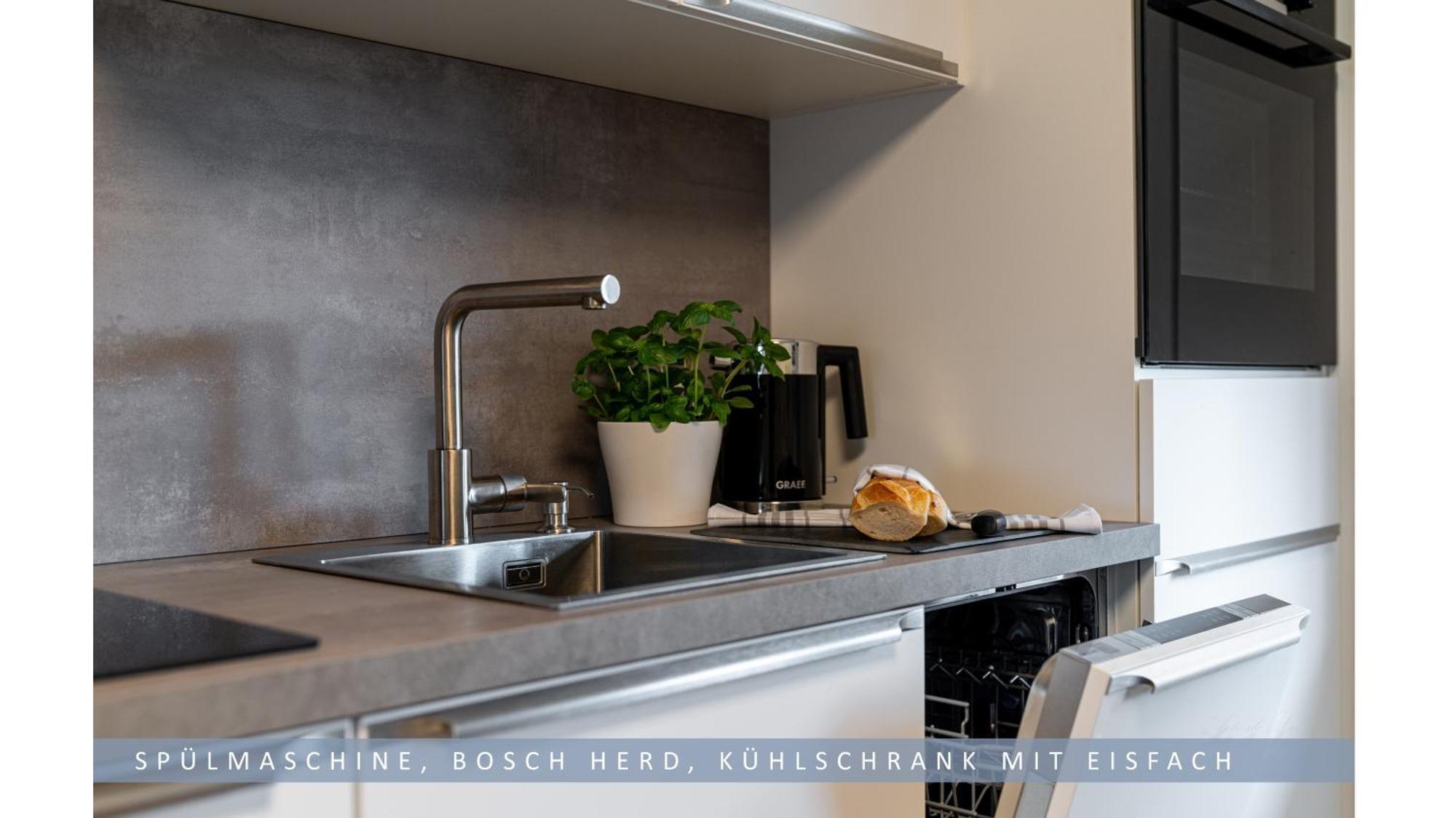 Apartment Leinetal - Bester Schlafkomfort In Hochwertiger Hotelbettwaesche, 3 Zimmer - Grosse Kueche, Duschbad & Parkplatz Northeim Eksteriør bilde